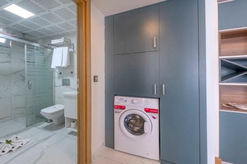 Theluna Suite Hotel