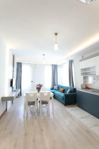 Theluna Suite Hotel