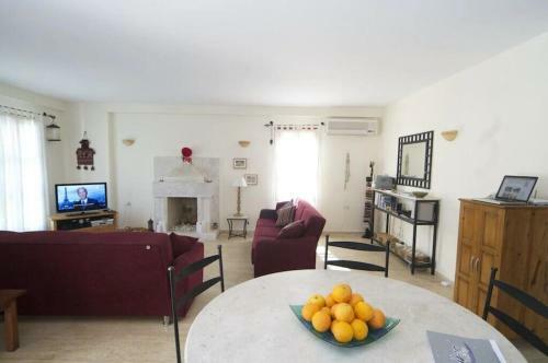 Luxury Spacious, Very Private Villa With Own Pool And Sea Views