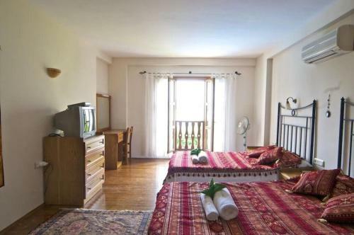 Luxury Spacious, Very Private Villa With Own Pool And Sea Views