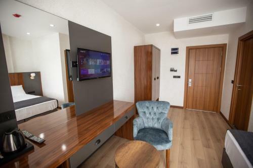 Med Airport Hotel