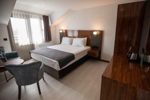 Med Airport Hotel
