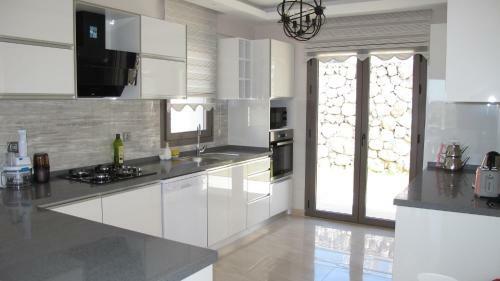 �zalp Villa B