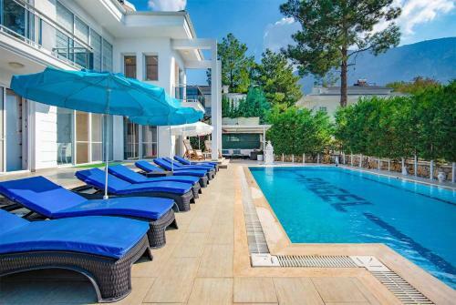 Unique Villa C