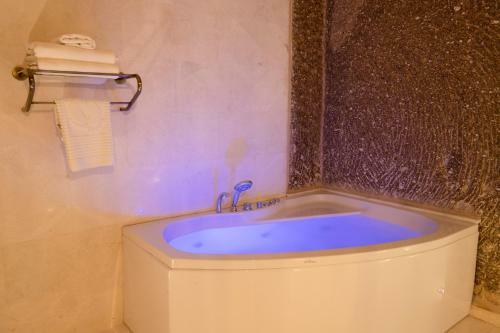 Medusa Cave Hotel