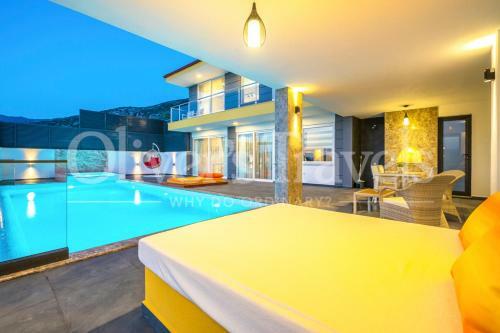 Kalkan Villa Sleeps 2 With Pool Air Con And Wifi