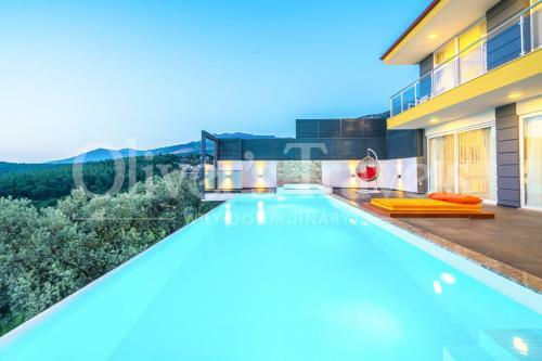 Kalkan Villa Sleeps 2 With Pool Air Con And Wifi