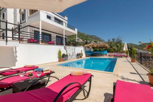 Kalkan Villa Sleeps 6 With Pool Air Con And Wifi