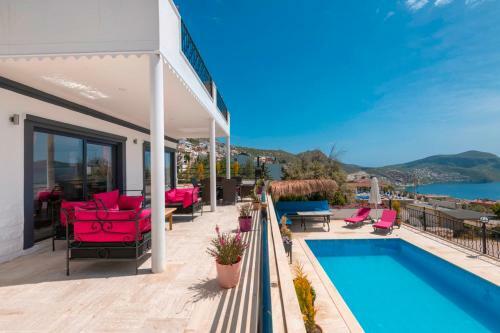 Kalkan Villa Sleeps 6 With Pool Air Con And Wifi