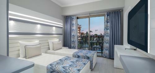 Hotel Blue Marlin Deluxe Spa & Resort