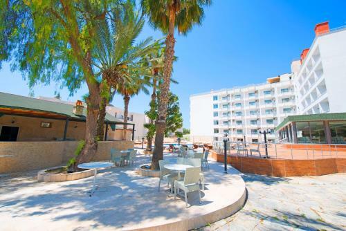 Hotel Ayma Beach Resort