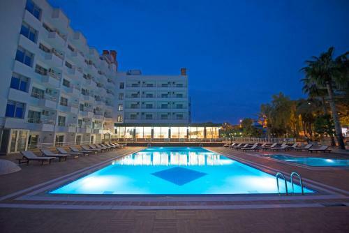 Hotel Ayma Beach Resort