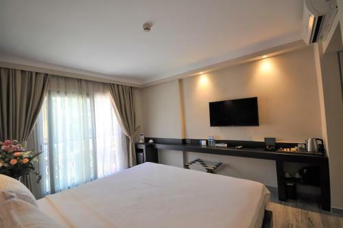 Resa Hotel G�cek