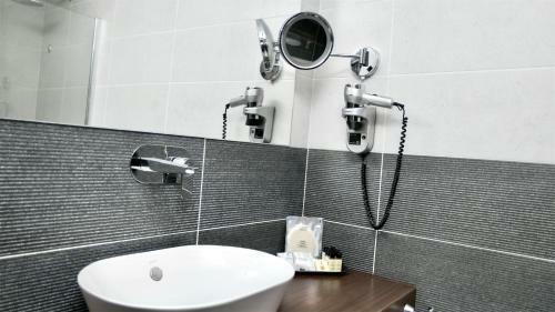 Resa Hotel G�cek