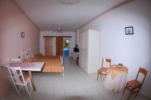 Aparthotel Efstathia Hotel