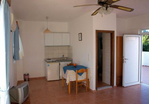 Aparthotel Eristos Beach Hotel