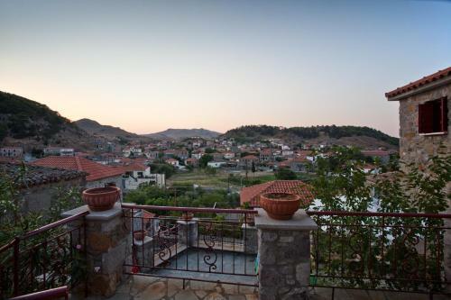 Villa Stone Houses