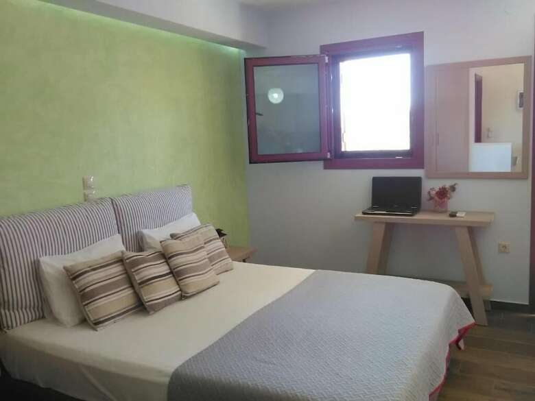 Mikros Gialos Apartments