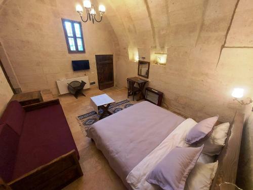 Armesos Cave Hotel