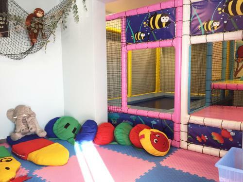 Hotel Green Hills Suites