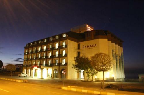 Hotel Ramada By Wyndham Van