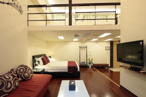 Happiness Yes Hostel 2