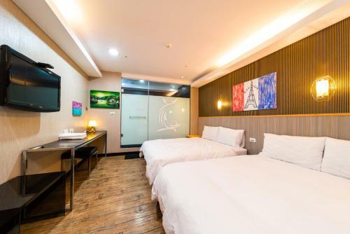 Hotel Love River Inn