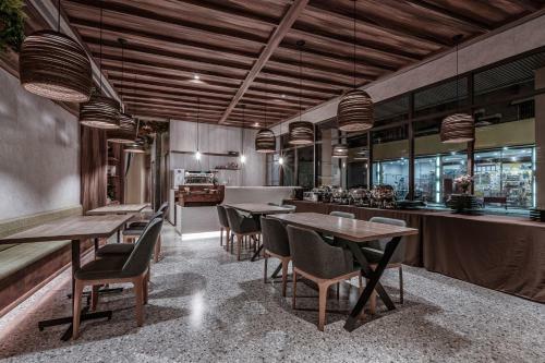 Somer Hotel