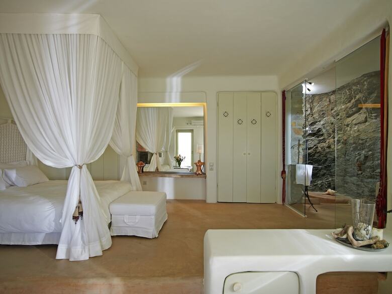 Hotel Aigis Suites