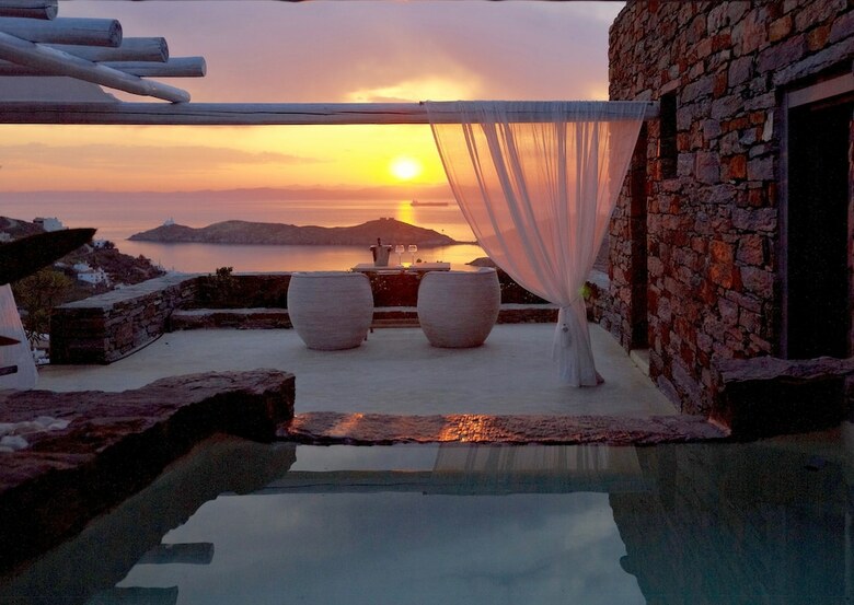 Hotel Aigis Suites