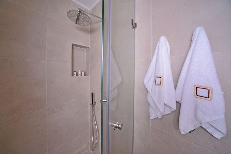 Varos Village Traditional Hotel