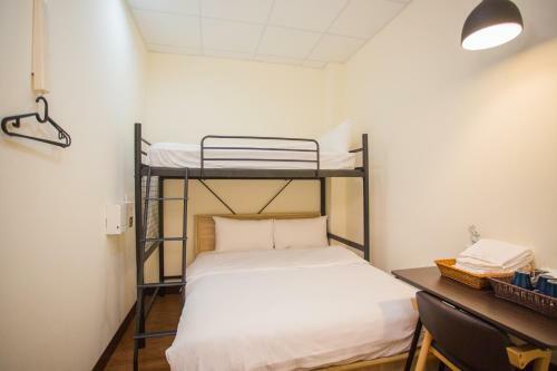 Posada Douzi Hotel-xpark. Gloria Outlets. Taoyuan Mrt