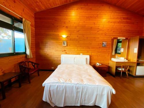 Cloud Falls Resort