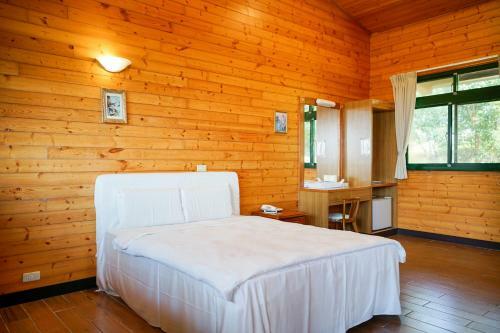 Cloud Falls Resort