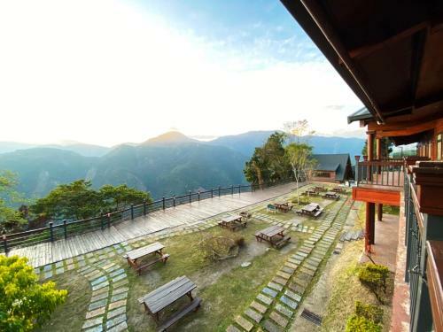 Cloud Falls Resort