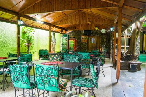 New Siesta Hotel