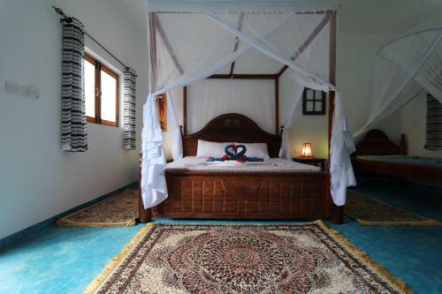 Hotel Salama & Mbuyuni Bungalows