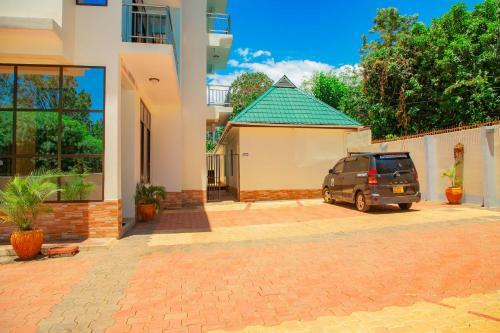 Kilimanjaro White House Hotel