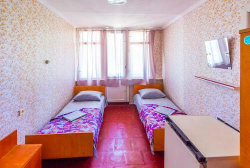 Ekonom Hotel