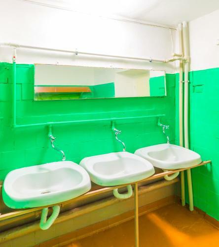 Ekonom Hotel