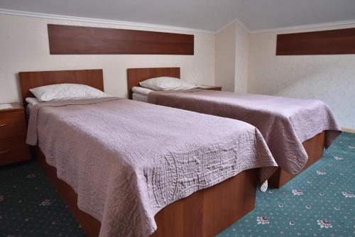 Hotel ?2