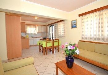 Aparthotel Aloni Suites