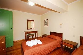 Aparthotel Aloni Suites