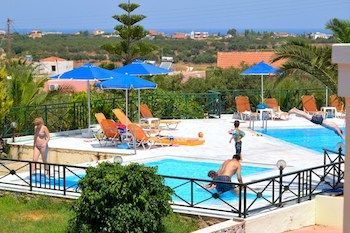 Aparthotel Aloni Suites
