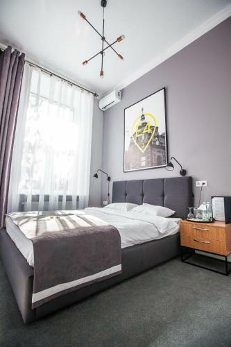 E4 Hotel