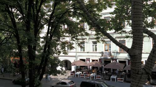 E4 Hotel