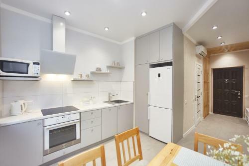 The Sea Apartment, Arcadia