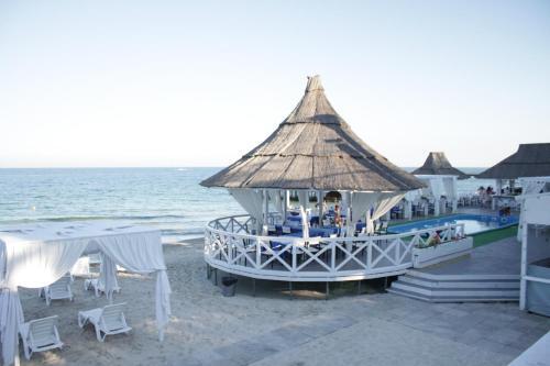 Luxury Apart-hotel Costa Fontana ??????????? ? ???? ????? ??????? 12 ??