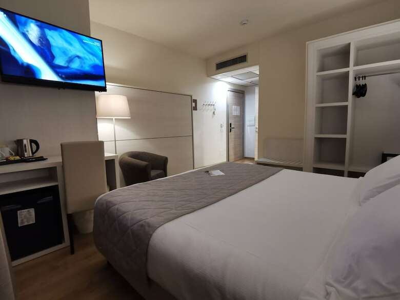 Hotel President
