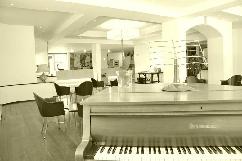 Hotel President